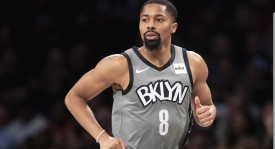 亚历山大篮球赛精准跳投力挽狂澜，单打能力助球队逆袭