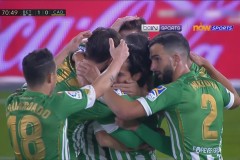 西甲积分榜领跑：巴塞罗那战平赫罗纳，莱万法蒂表现欠佳