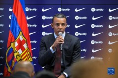 西甲积分榜：皇家社会领跑，皇家贝蒂斯与巴塞罗那表现各异